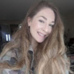 Meet your Posher, Alycia